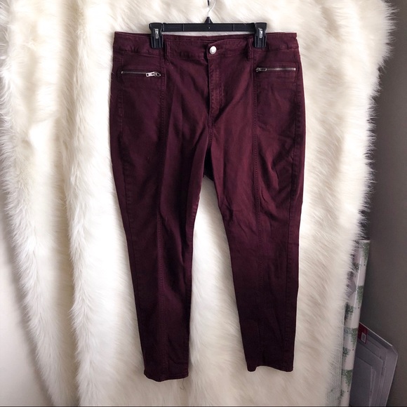 American Eagle Outfitters Denim - 🆕 American Eagle Outfitter Maroon Hi Rise Jegging American Eagle Outfitters Denim - 🆕 American Eagle Outfitter Maroon Hi Rise Jegging